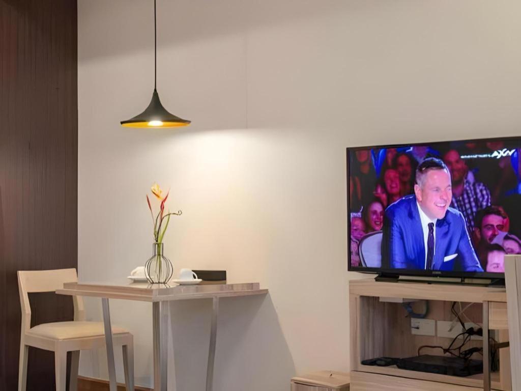 The Canal 304 Si Maha Phot Εξωτερικό φωτογραφία